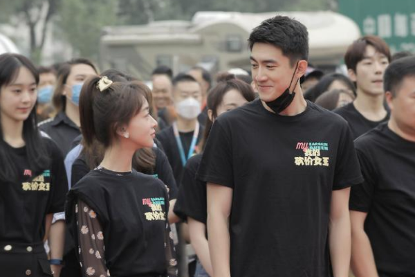 林更新|没等到《楚乔传2》，等到林更新现代剧官宣，看到女主：收视稳了