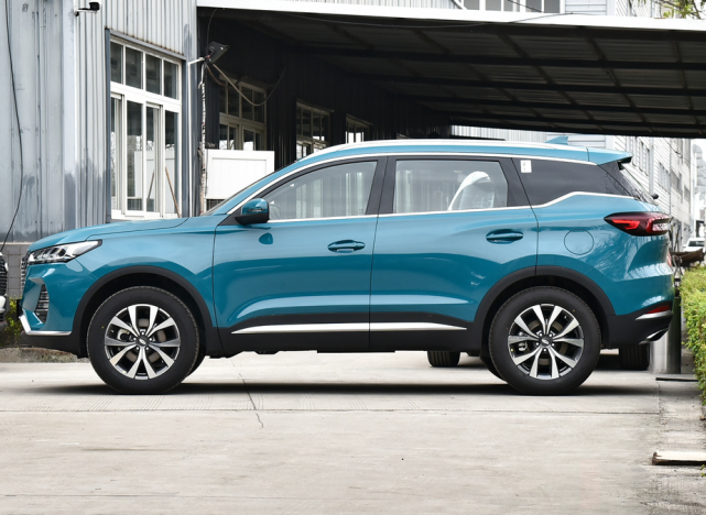 『奇瑞瑞虎』奇瑞并不甘心，全面升级，全LED大灯+6.5L油耗，不足7万