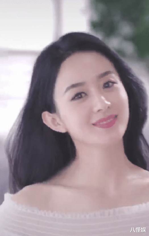 赵丽颖|赵丽颖穿一字肩礼服薰衣草丛拍照，小秀迷人锁骨，回眸笑明媚动人
