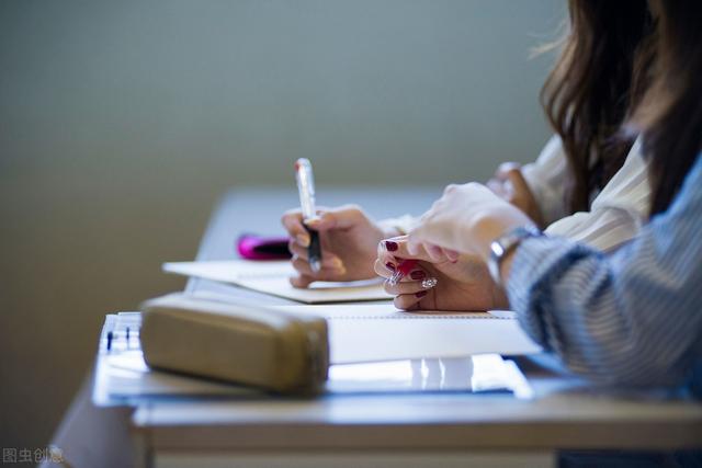 熬夜|为什么说长期坚持早起的人，比熬夜的人更可怕！