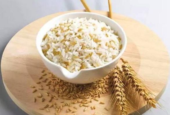 燕麦▲湿气太重“百病生”？每天吃3物，一个月内横扫体内湿毒