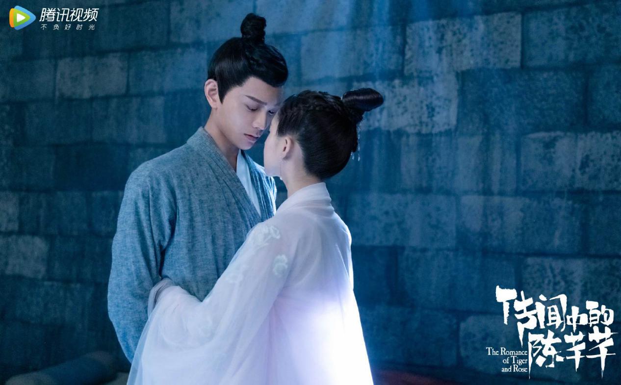 迪丽热巴|赵露思新剧13亿收官，小花为何她能脱颖而出，能否艳压热巴？