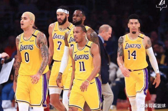 湖人队|9分2板1助！加盟湖人白捡一个总冠军，他决定留队，这对湖人连冠有利