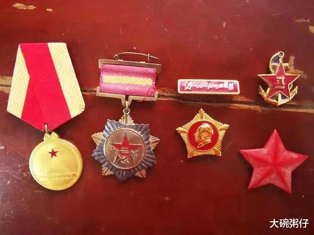 社会养老|儿媳虐待老汉多年，政府揭开他身份后，才后悔不已