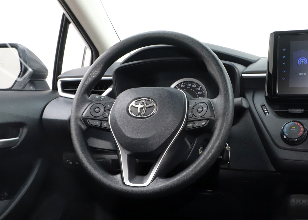 丰田卡罗拉|丰田的“省油王”，全系标配8气囊，低至11万多，全球销量第一