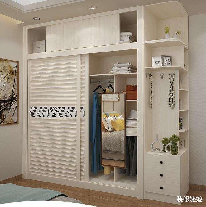 |家里衣柜万万不要装这种门了，寿命短还不中用，后悔我家察觉晚了