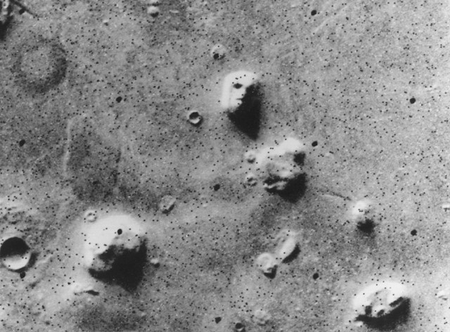 火星|NASA火星照在岩石角落躲着一个神祕人？