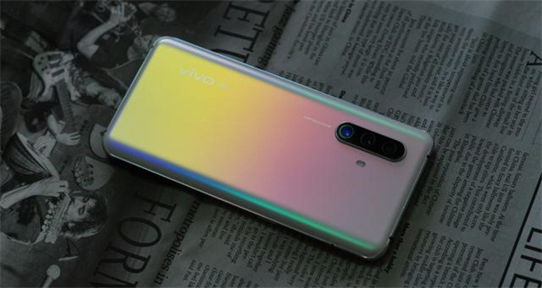 「vivo x」vivo冲刺销量，5G旗舰降价300，33W快充+高颜值设计