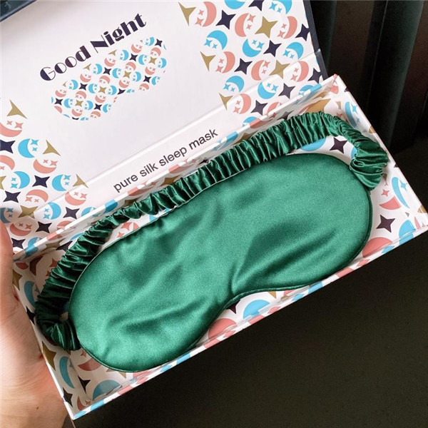 宿舍|宿舍不比家里,大学生床上必备的5样东西,看看你还缺点啥?