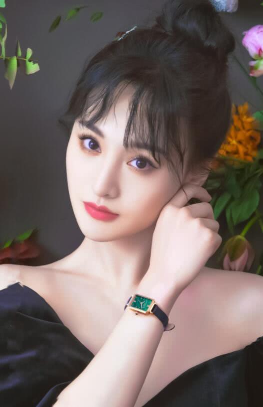 郑绪岚▲被抛弃了？郑爽被经纪人取关，工作团队也被曝仅剩一名助理