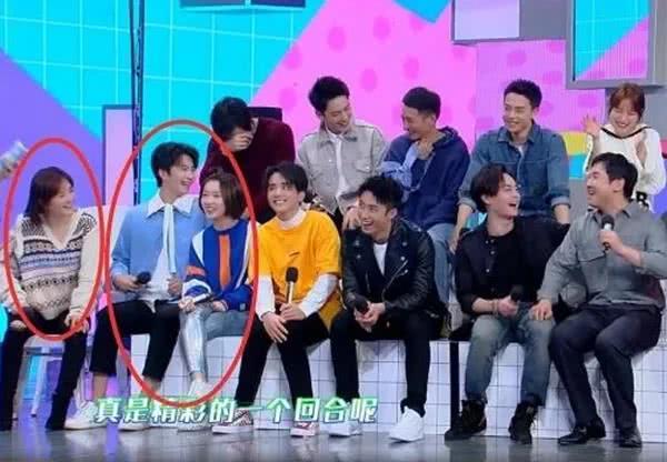 「谢娜」快本新人有凳子不敢坐，全程站着主持，下一秒谢娜的举动太打脸！