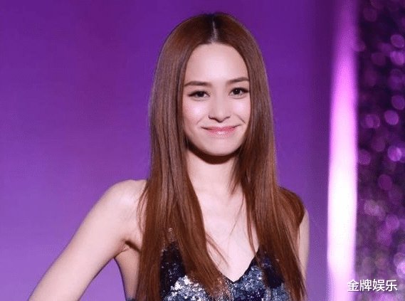 [阿娇]钟欣潼与老公赖弘国协议离婚，女方成功保住了上亿元的个人资产