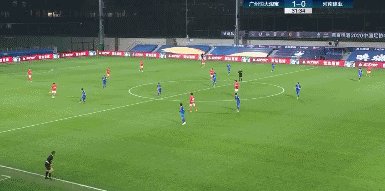 广州恒大|均龄不到24岁！恒大洗牌洗出2张“炸”，卡纳瓦罗毫不掩饰地笑不拢嘴