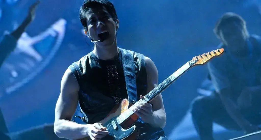 王力宏|44岁王力宏半裸出镜大秀身材，一周健身六次，肌肉碾压90%私教