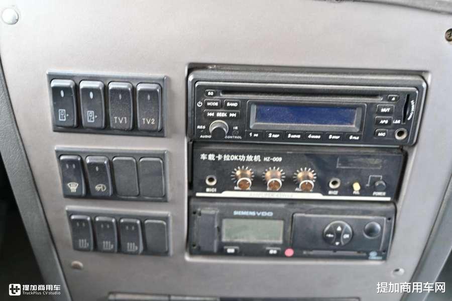 奥迪Q7|座椅堪比沙发，十年前的这款国产豪华大巴，实际是斯堪尼亚底盘？