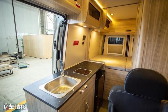 『房车』预算10来万能买啥样的房车？这3款适合2-4人使用，动力空间都不差