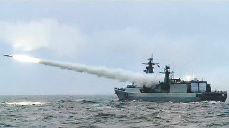 「」西方中国质疑中国是否有胆量一战,专家:胆敢越过底线,必将亮剑