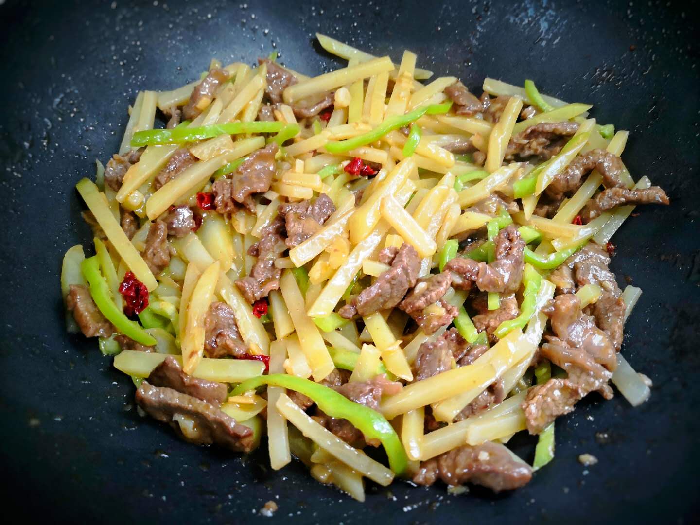 『牛肉』这菜我每周必三次，再贵也不能省，孩子常吃体格壮，只长劲不长肉