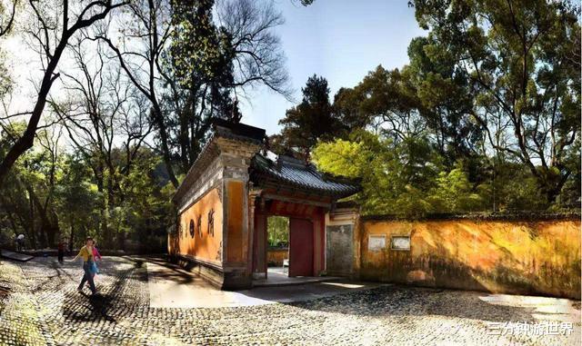 「」中国唯一零差评的景区，极力争取免门票，电瓶车往返仅5元