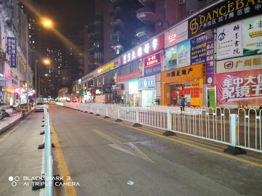 华为|小扎测评 | 腾讯黑鲨3S：张含韵代言能让黑鲨乘风破浪吗？