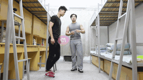 健身|这3个动作，可以组成高强度燃脂训练，让你在家就能减脂瘦身