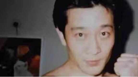 向华强|1996年，在北京\狂扇\向华强两巴掌的那个人，现在怎么样了？