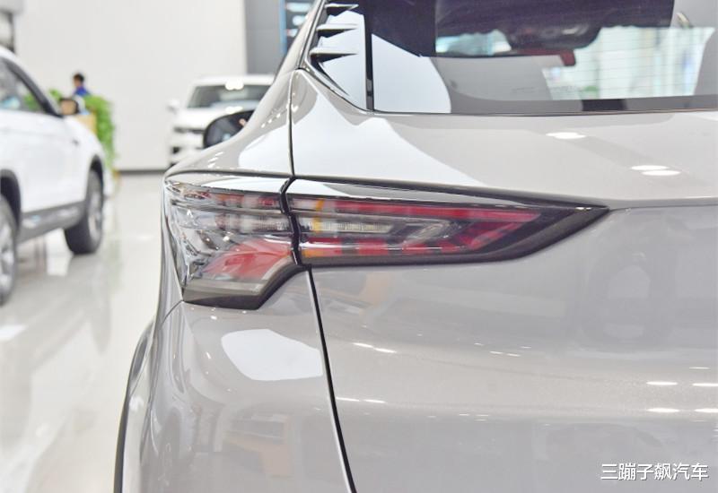 长安汽车▲总算没白等！“颜兽”SUV仅11万，丐版180马力，全系自动挡！