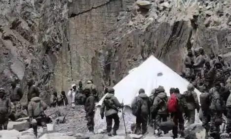 印度|看谁熬得过谁,中国边境大建基地温暖过冬,印度增兵3万只有帐篷