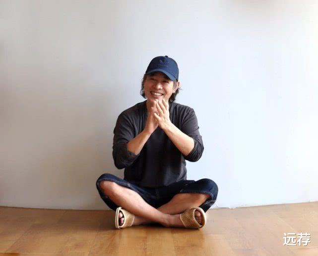 #李连杰#59岁利智给丈夫李连杰庆生！几年间容貌大变！一心服侍丈夫！