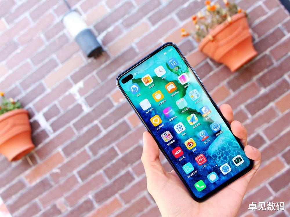 华为|8月入手即赚的三部华为旗舰，都是麒麟990处理器，快充都是40W！