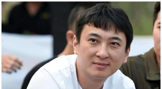 「lpl」LPL战队背后资本大曝光,RNG老板最神秘,PDD的ES背后是国企!