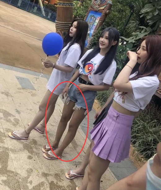 【美颜】节目组包装女团有多厉害？离开10级美颜滤镜后，生图下集体原形毕露