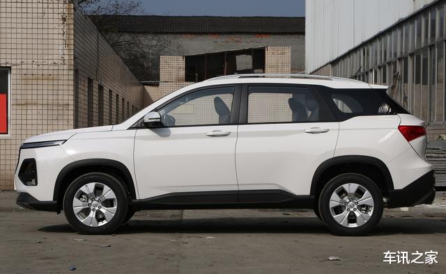 【宝骏530】“白菜价”的好车，配8挡CVT才5万多，单月能卖5.8w辆，大厂出品