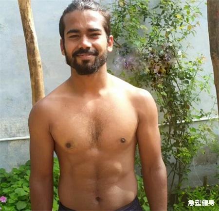肌肉男|肌肉男通过跳绳刷脂，每天跳2000下，连续跳了1个月，看身材变化