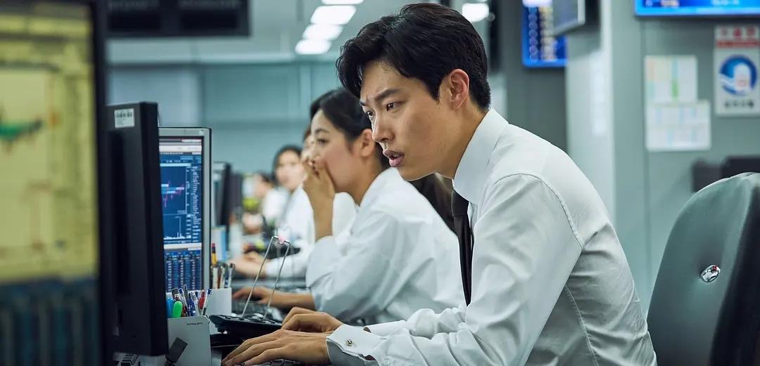 『韩国电影』韩国电影《钱》，究竟看什么？
