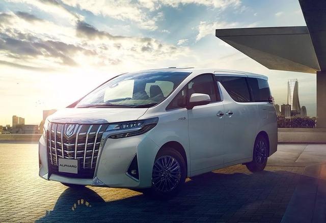 『SUV』红旗高端MPV曝光,比埃尔法气场足,入选国宾车已成定局