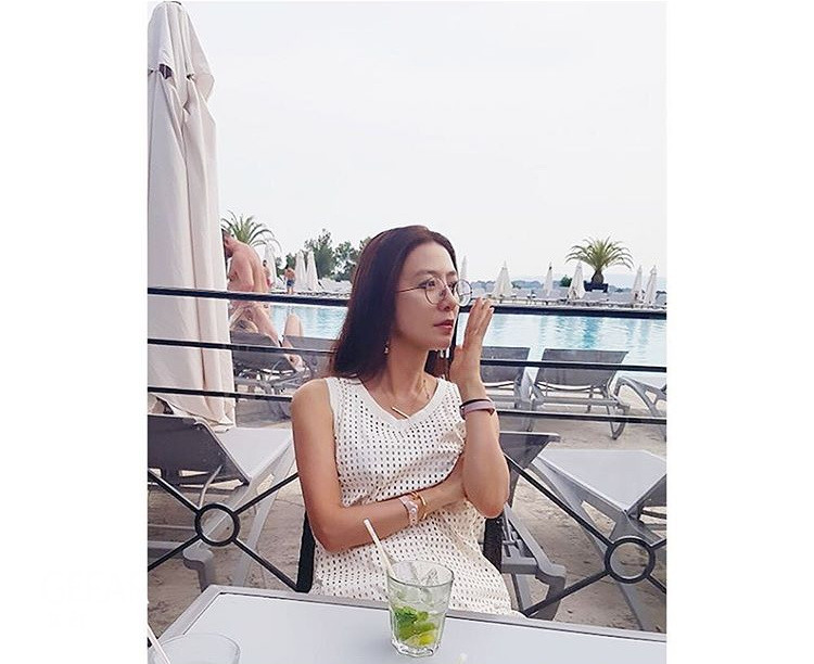 [翁帆]韩国冻龄美女演员当道！除了《夫妻的世界》金喜爱外还有她们！