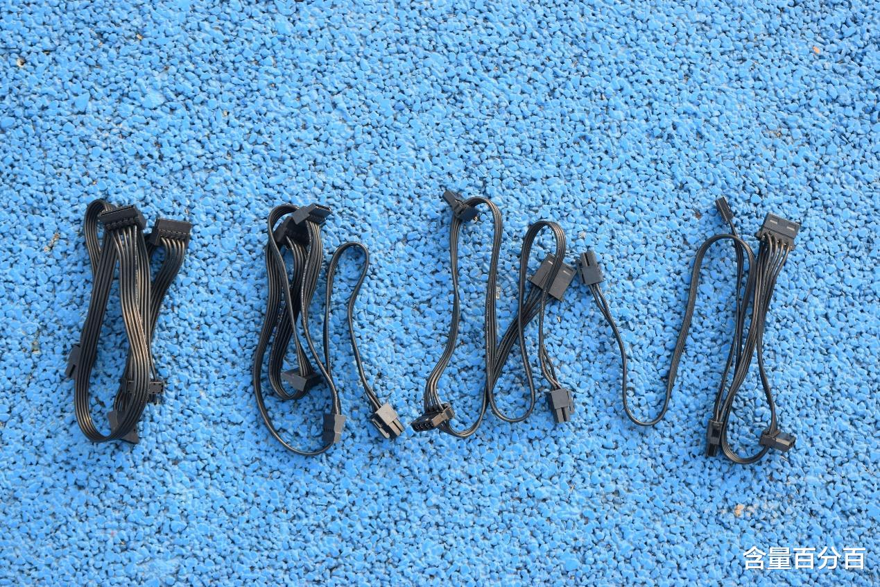 除了日系电容还有什么？骨伽GEX650W静音电源拆解点评