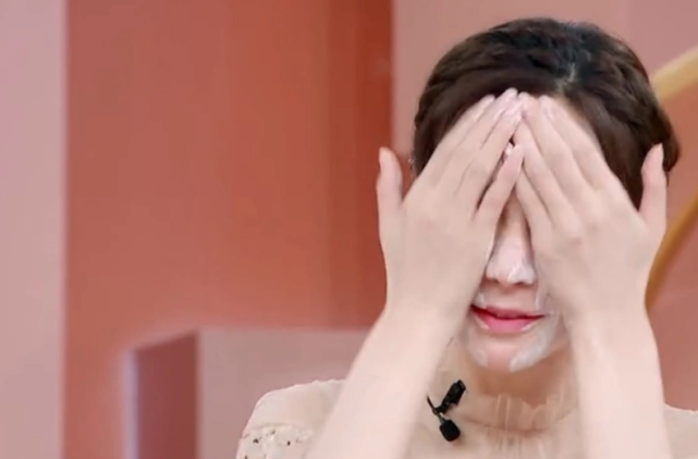 #沈梦辰#沈梦辰当着镜头卸妆,看到真实素颜后,节目组的反应绝了!