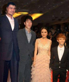 郭敬明|当1米59鞠婧祎撞上1米55郭敬明后，网友：谁谎报了身高，心里没点数？