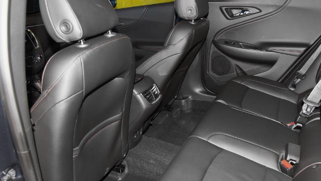 丰田凯美瑞@合资“跳水王”，16万跌至11.5万，长4米93油耗5.8L，可惜没人懂