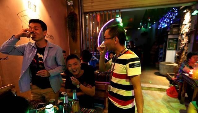 睡眠|四种“耗阳”行为，劝男性尽早改正，或能护住阳气，别太放纵自己