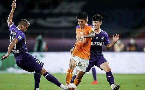 中超|卓尔后期已有乏力迹象?艰难逆转取胜突显后防漏洞