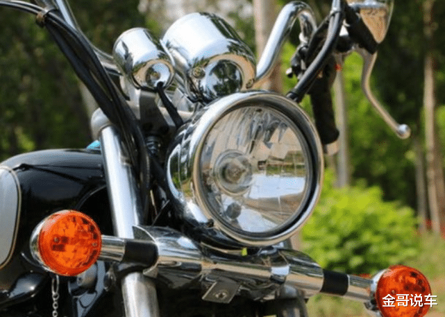 摩旅|万元级摩旅车,9年经典车型已升级国四,续航400千米,售价1.18万