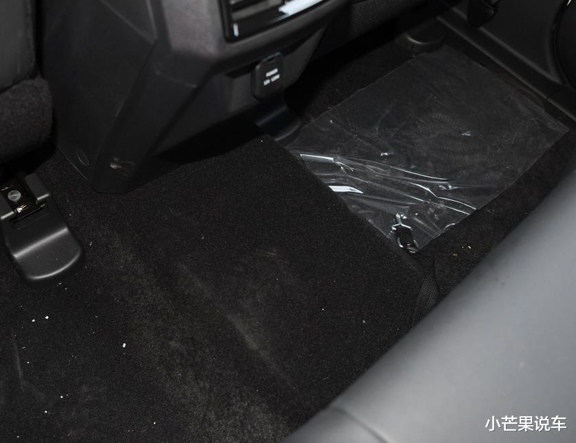 英朗|江铃旗下的大皮卡,长5米3有余,柴油引擎配四驱,比长城炮有面子