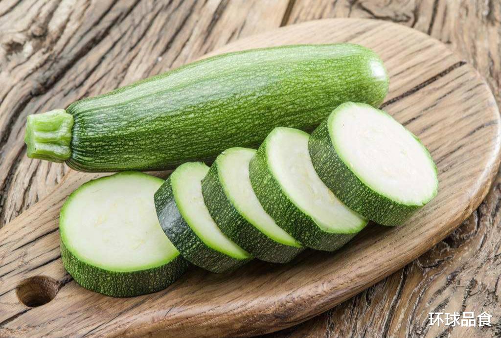 西葫芦|十一月，少吃猪肉也要多吃它，每天炒一炒，排出毒素，体重悄悄降下来
