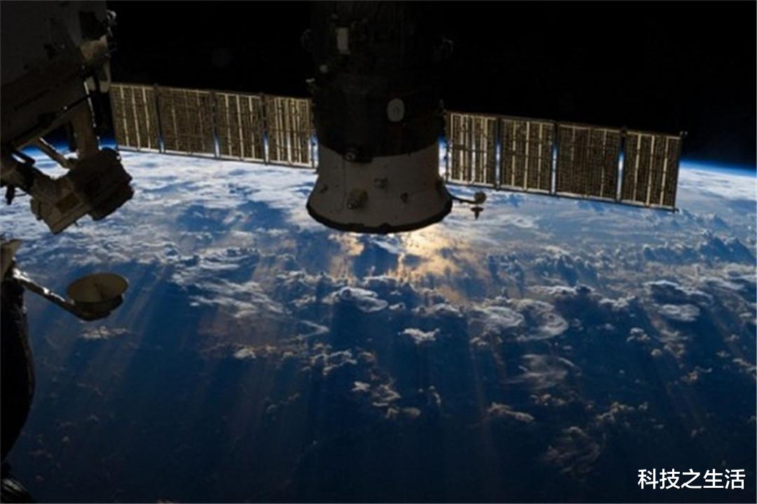 科学家|玛雅预言生效了？巴西上空出现怪异现象，天空好似要掉下来！