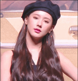 眼妆|Lisa前队友曾被YG拒绝出道？她用2年时间换了张脸，高级了“1000倍”！