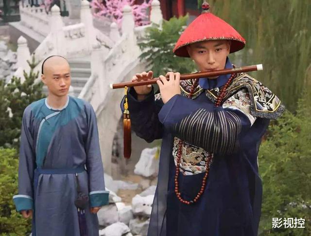 甄嬛传|《甄嬛传》片头曲中“拱手让江山，低眉恋红颜”指剧中哪个人物？