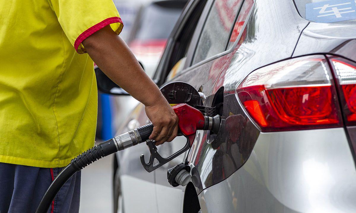 油价▲今天油价信息：最新成品油价调整幅度330元，加油站汽油涨价吗？